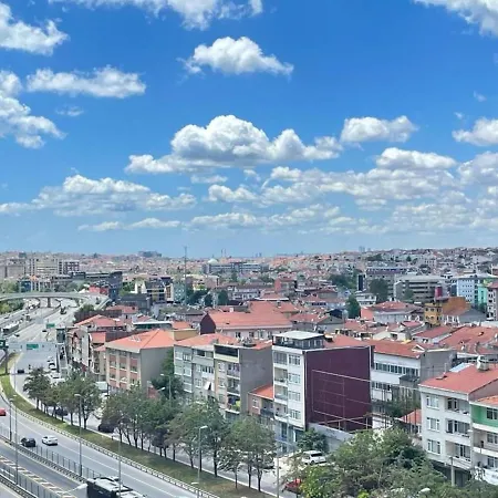 Comfy Flat With Central Location In Fikirtepe 아파트 *