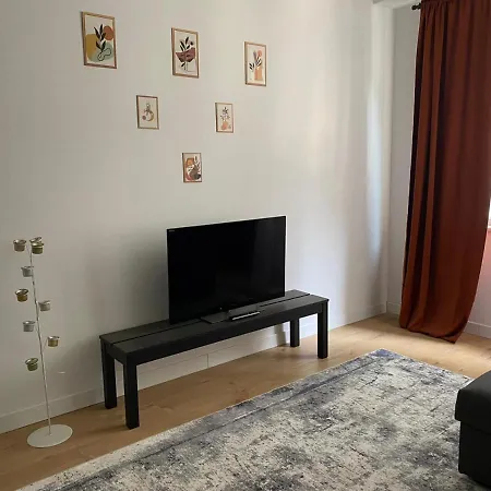Comfy Flat With Central Location In Fikirtepe 아파트 *